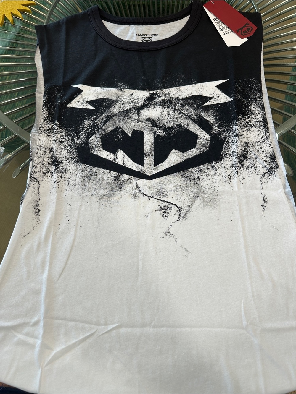 NWT Nasty Pig Black & White Graphic shredder Tank